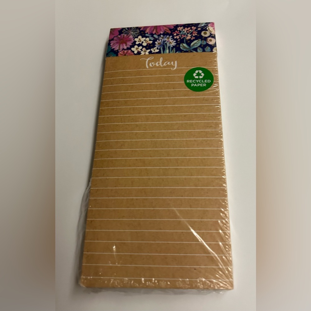New “Notes” Lined Pad Floral Top Tan Background Lined Magnet Clementine Vietnam
